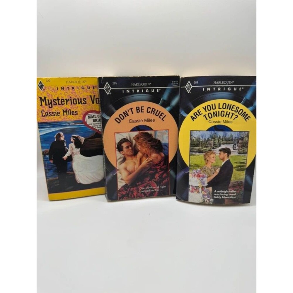 3 Book Lot Cassie Miles Don’t Be Cruel Mysterious Vows Are You Lonesome Tonight
